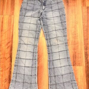 Women's Flare Jeans in Gray